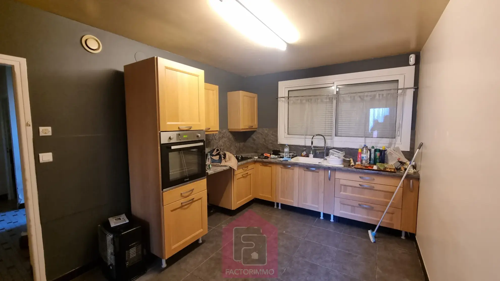 Maison à vendre à Puy l'Évêque avec garage et jardin - Potentiel d'extension 