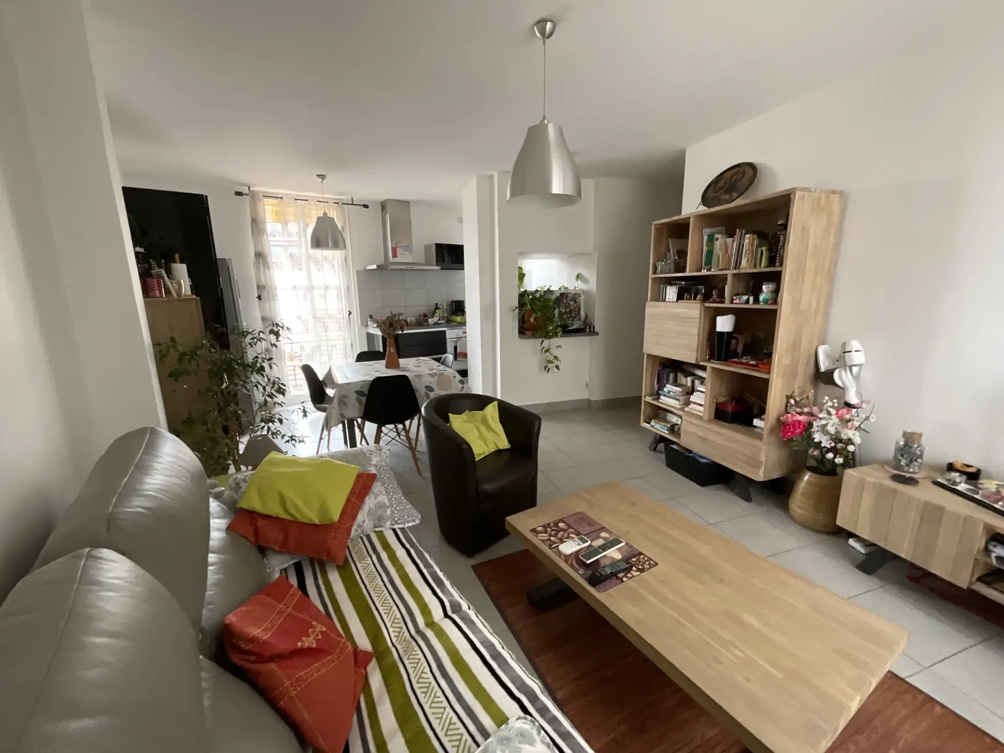 Appartement 2 pièces en dernier étage au centre-ville de Cagnes-sur-Mer 