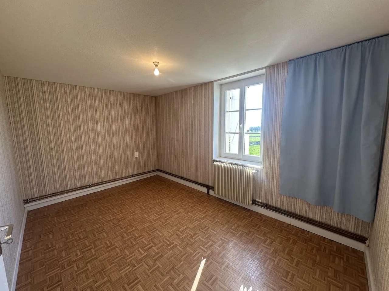 Maison rénovée avec 3 chambres et terrain de 1,7 ha à Chambilly 