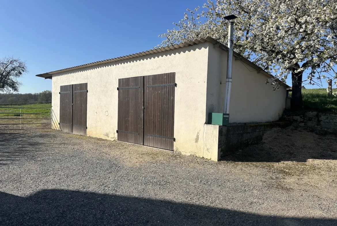 Maison rénovée avec 3 chambres et terrain de 1,7 ha à Chambilly 