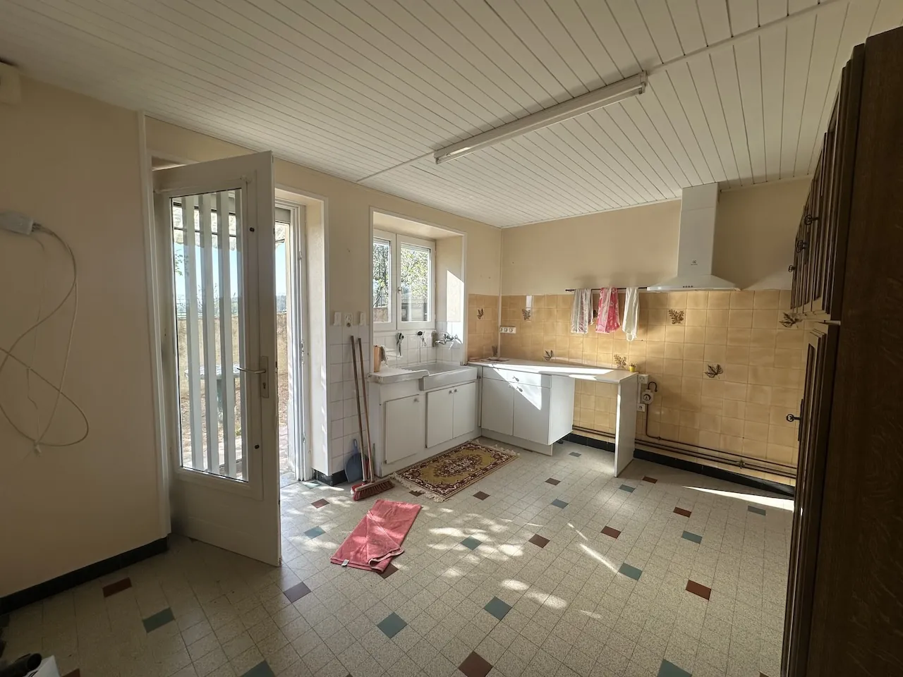 Maison rénovée avec 3 chambres et terrain de 1,7 ha à Chambilly 