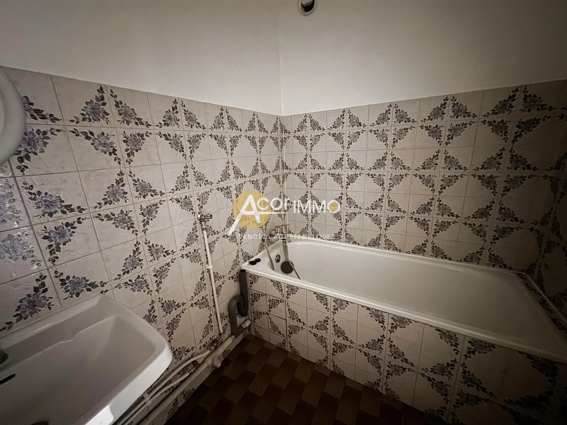 Appartement T3 avec balcon à La Seyne-sur-Mer – Résidence sécurisée, proche écoles et commerces 