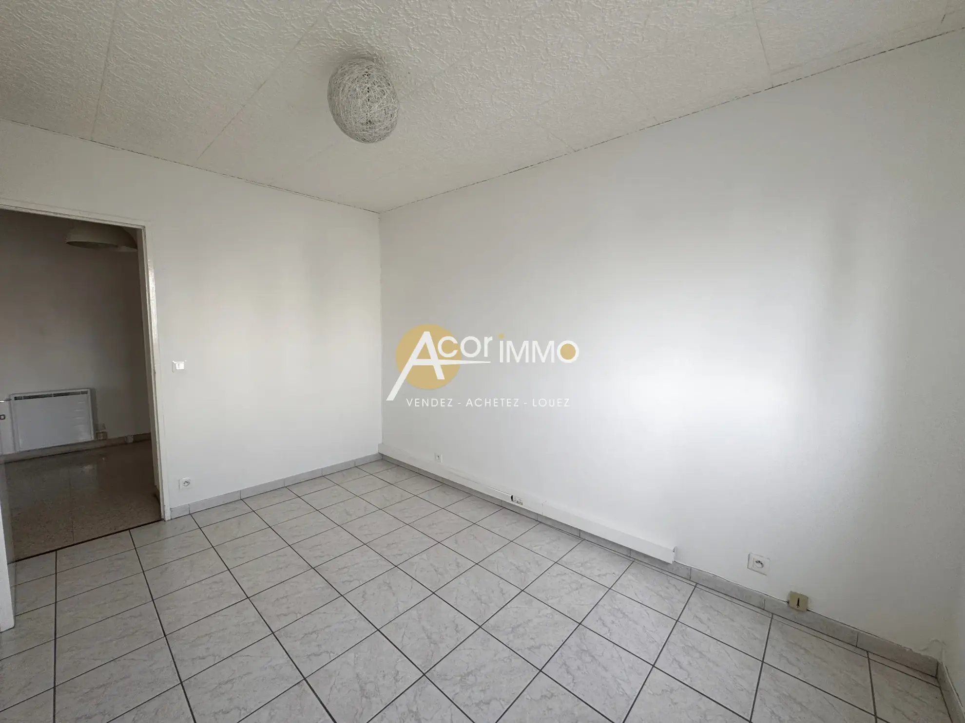 Appartement T3 avec balcon à La Seyne-sur-Mer – Résidence sécurisée, proche écoles et commerces 