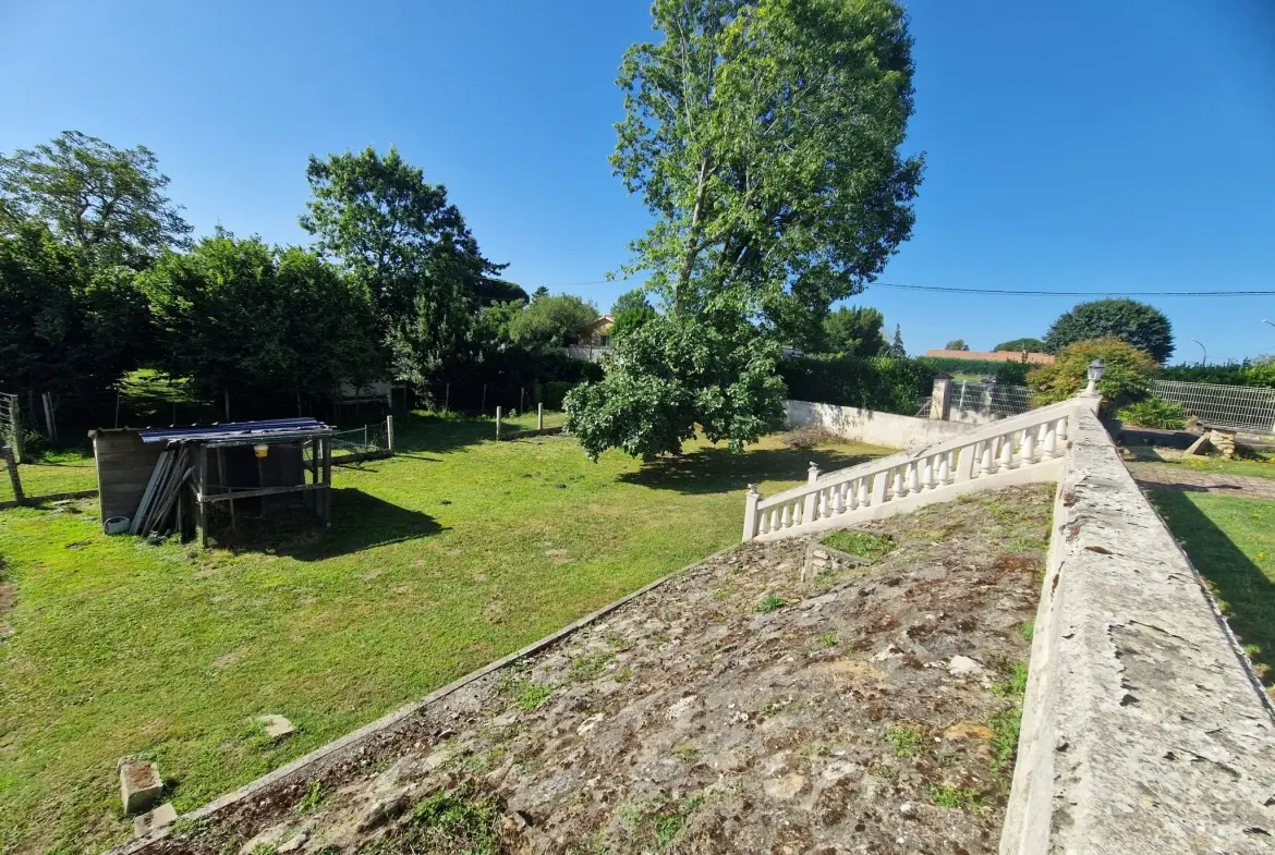 Maison Arcachonnaise de 120 m² à Bazas avec parc et garage 