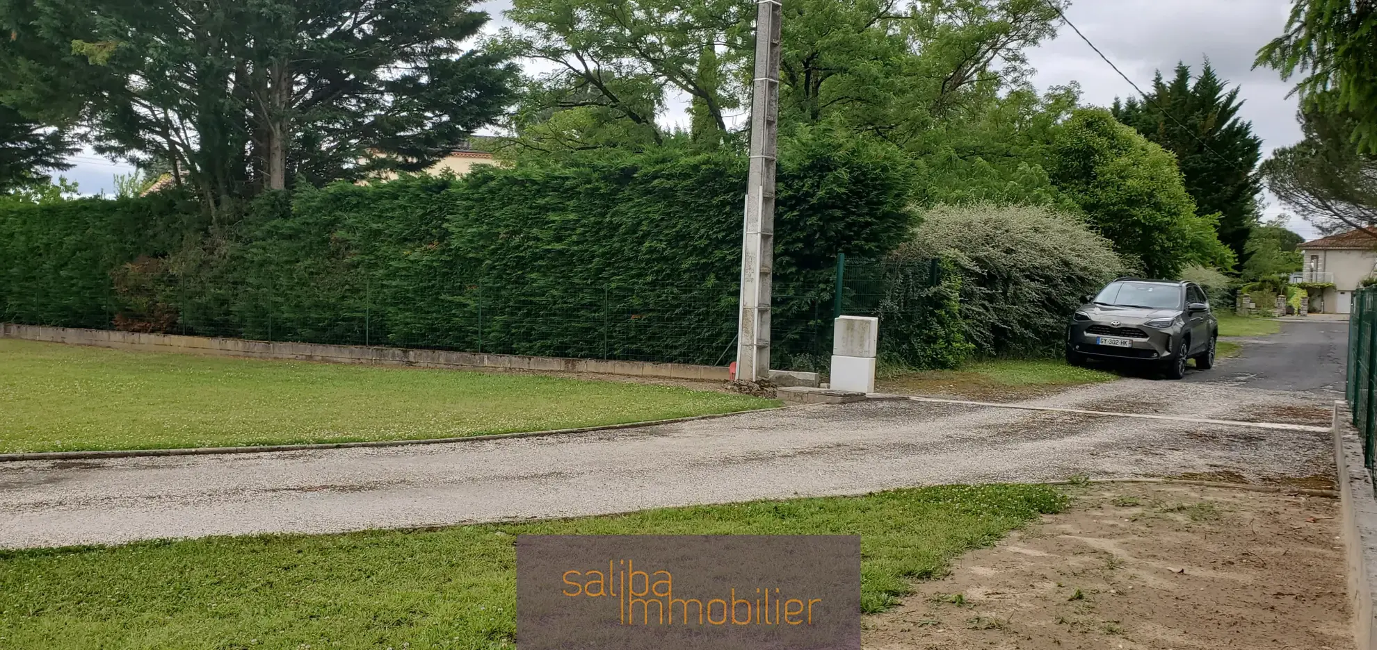 Terrain à bâtir de 2020 m² à Gaillac, calme et proche du centre-ville 