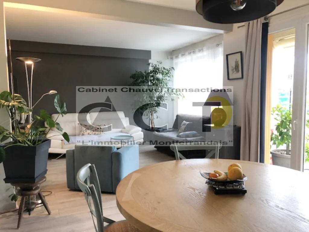 Vente appartement T4 avec grande terrasse à Clermont-Ferrand Montferrand 