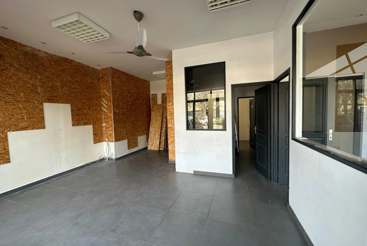 Local commercial de 69m² à Le Pecq proche RER et commerces 