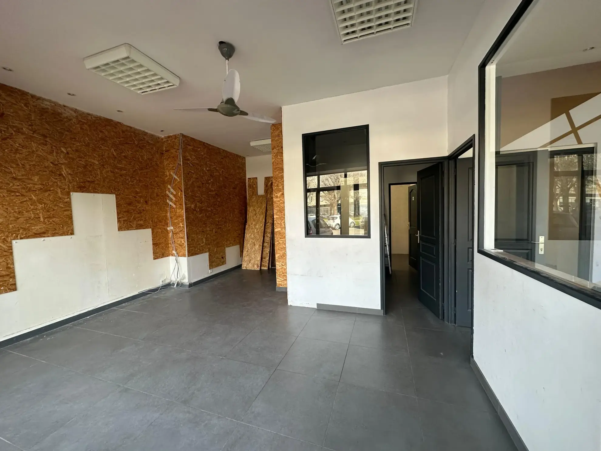 Local commercial de 69m² à Le Pecq proche RER et commerces 