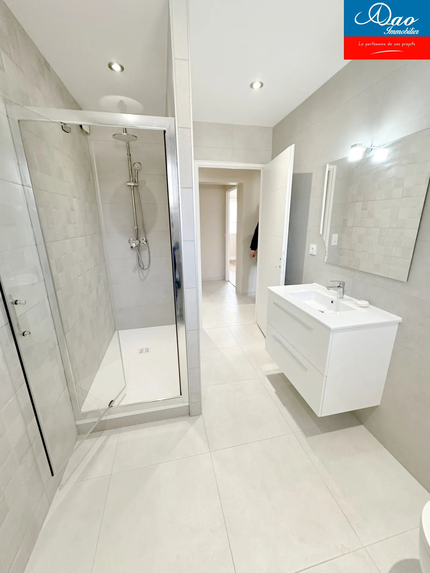 Bel appartement de 96 m² avec garage et emplacement privilégié à La Chapelle Saint-Luc 