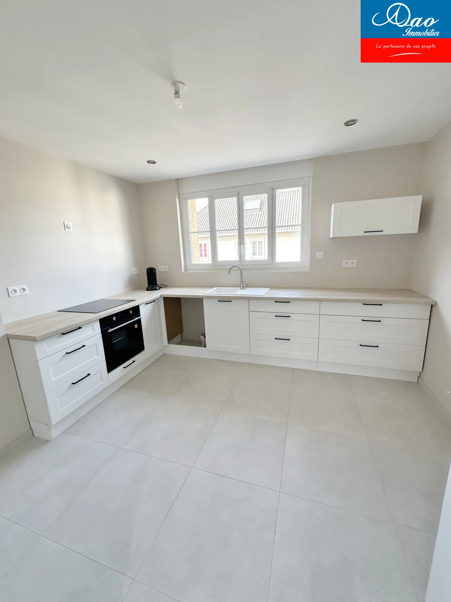 Bel appartement de 96 m² avec garage et emplacement privilégié à La Chapelle Saint-Luc 