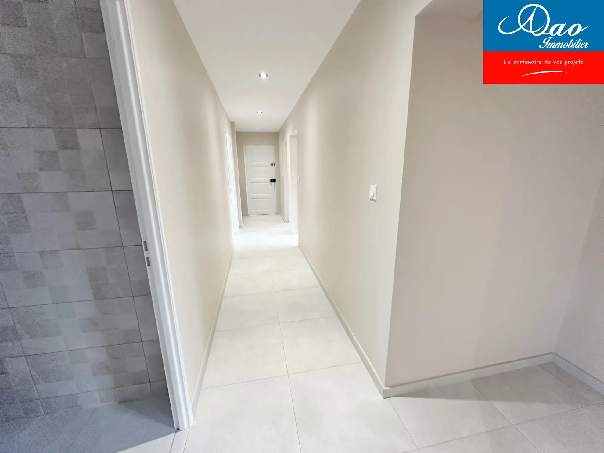 Bel appartement de 96 m² avec garage et emplacement privilégié à La Chapelle Saint-Luc 