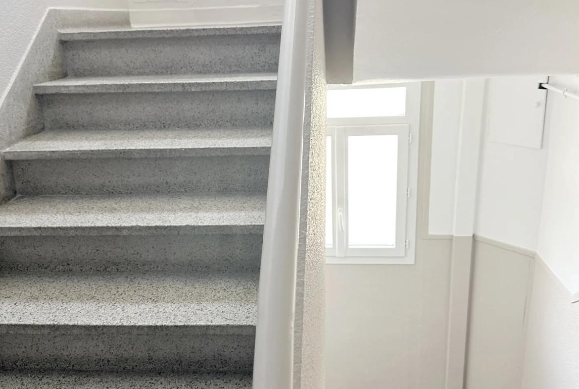Bel appartement de 96 m² avec garage et emplacement privilégié à La Chapelle Saint-Luc 