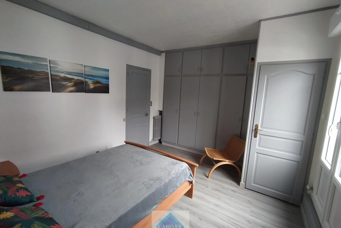 Appartement lumineux avec vue latérale sur la mer à Ault 