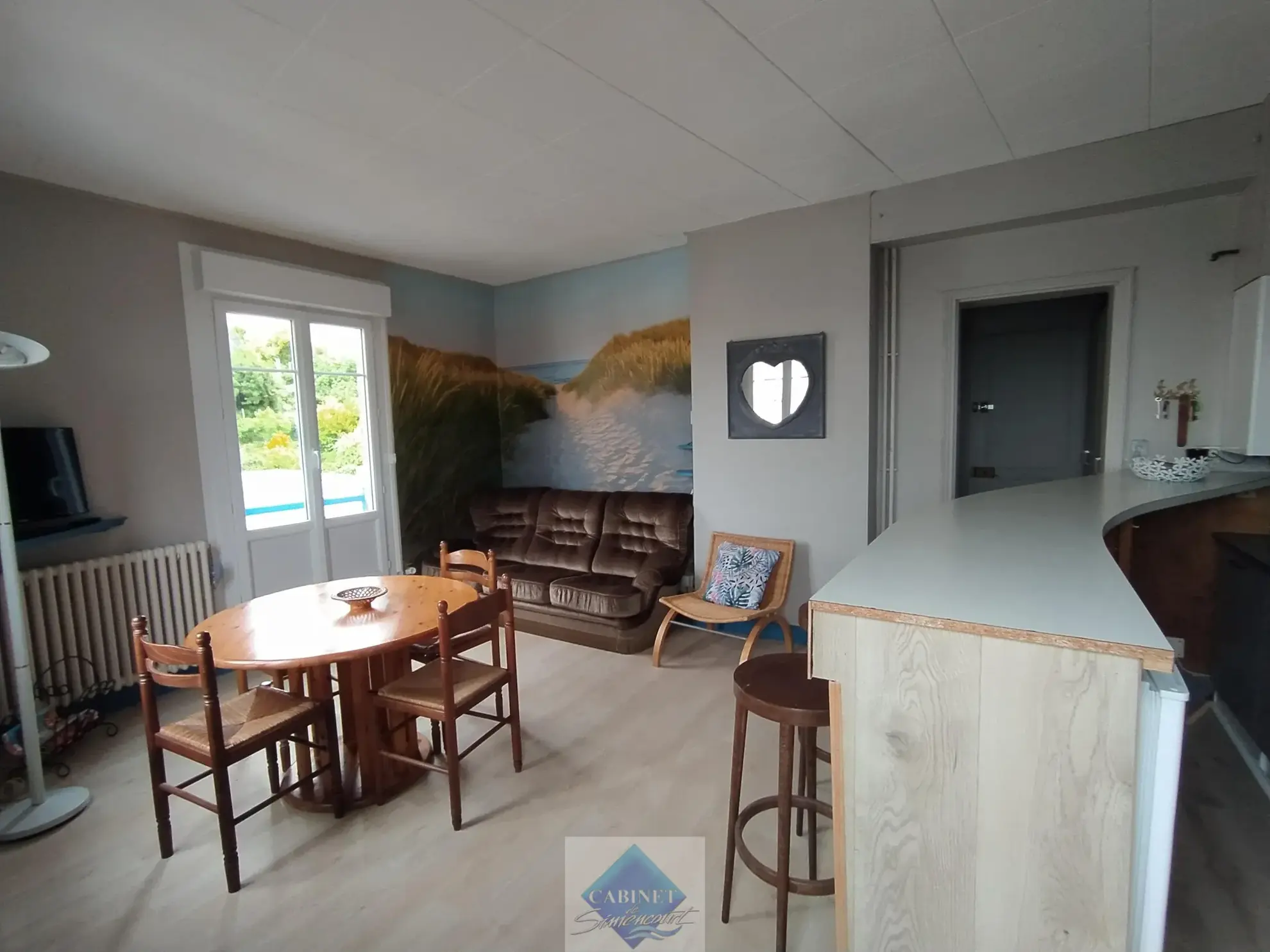 Appartement lumineux avec vue latérale sur la mer à Ault 