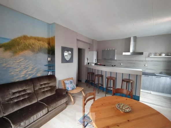 Appartement lumineux avec vue latérale sur la mer à Ault