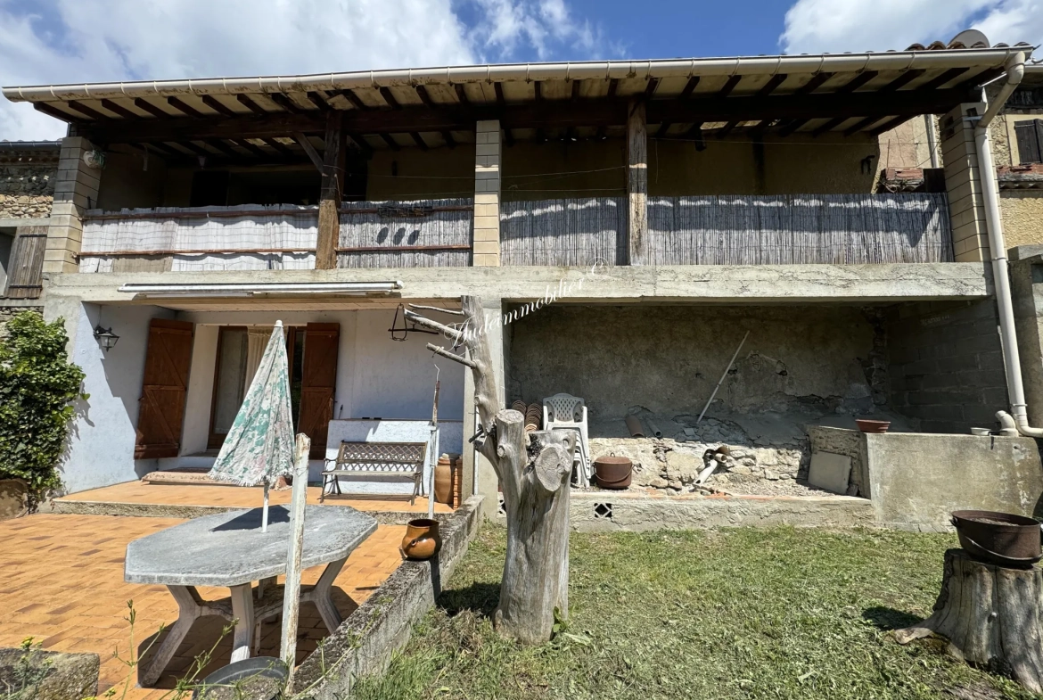 Maison en pierre avec jardin et dépendances à Mirepoix, Quercorb 