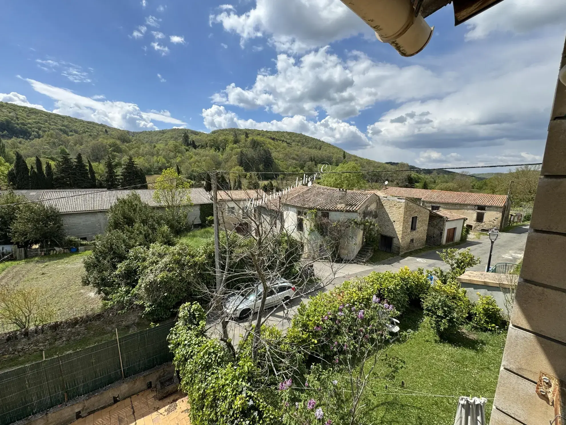 Maison en pierre avec jardin et dépendances à Mirepoix, Quercorb 