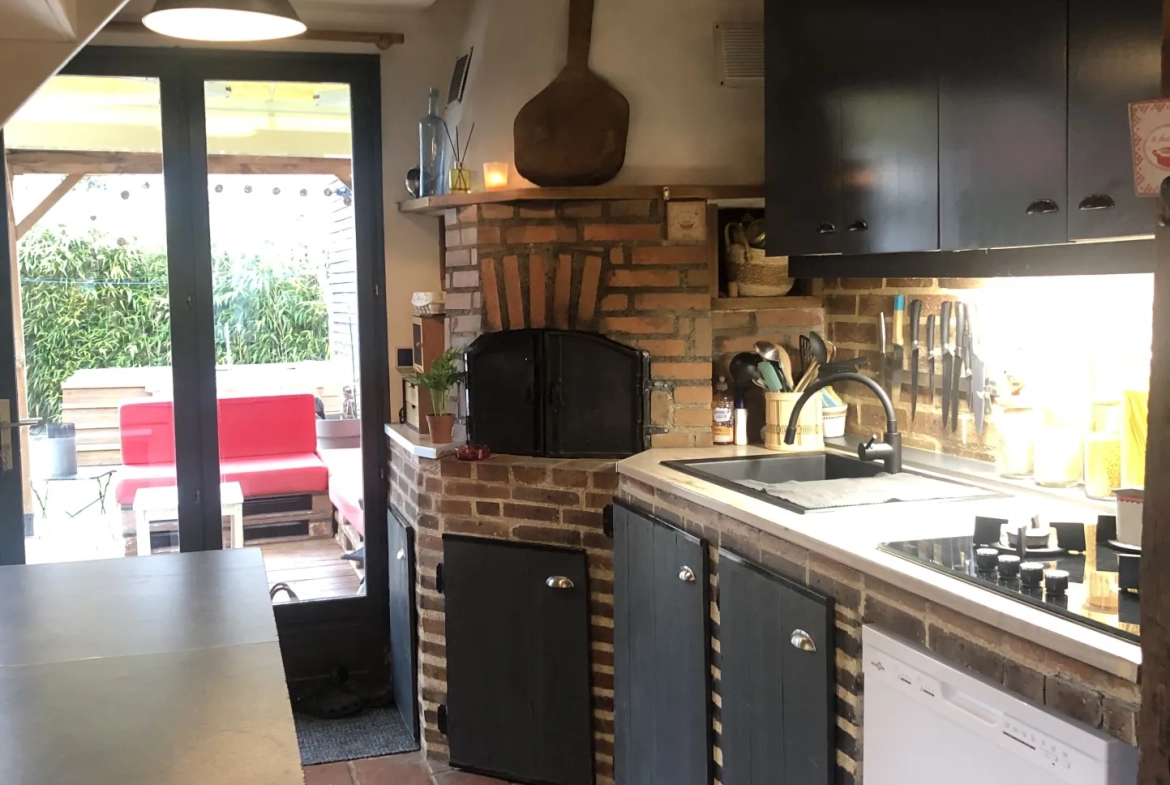Maison de caractère de 87m² avec jardin et garage à Troyes proche centre-ville 