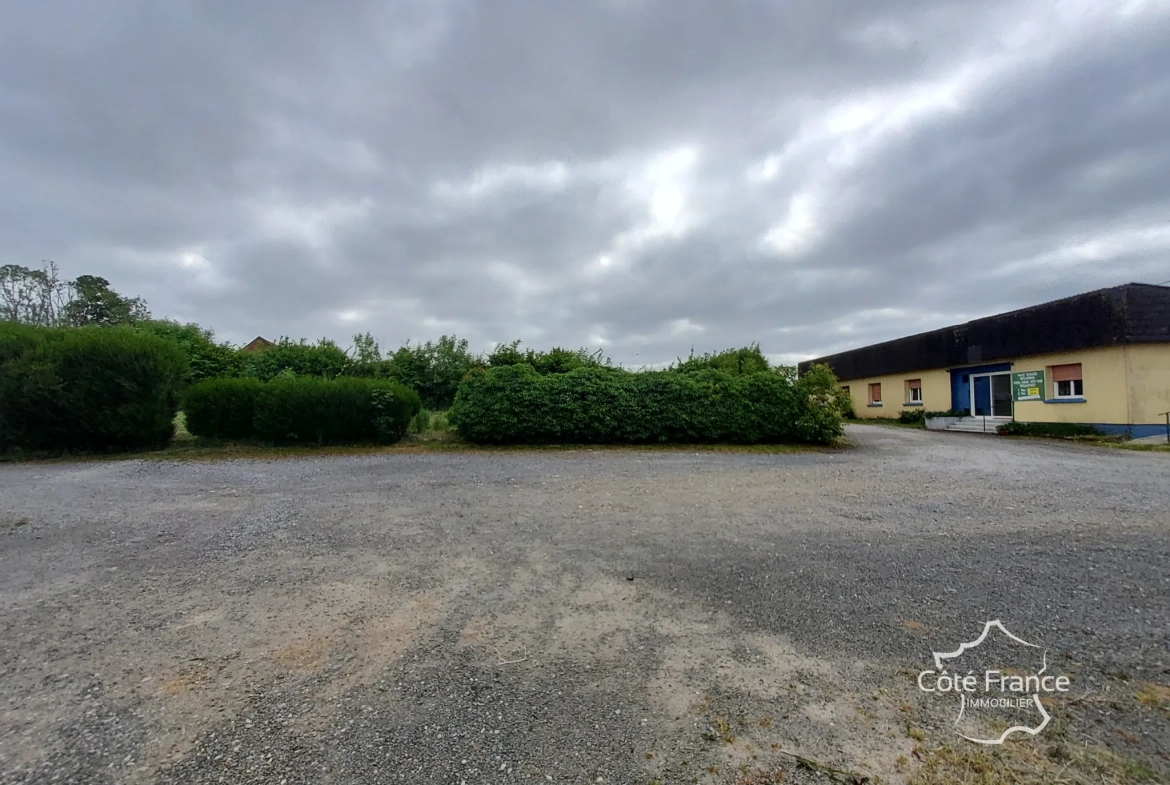Ensemble immobilier avec fort potentiel à Neuville-Lez-Beaulieu (08) 