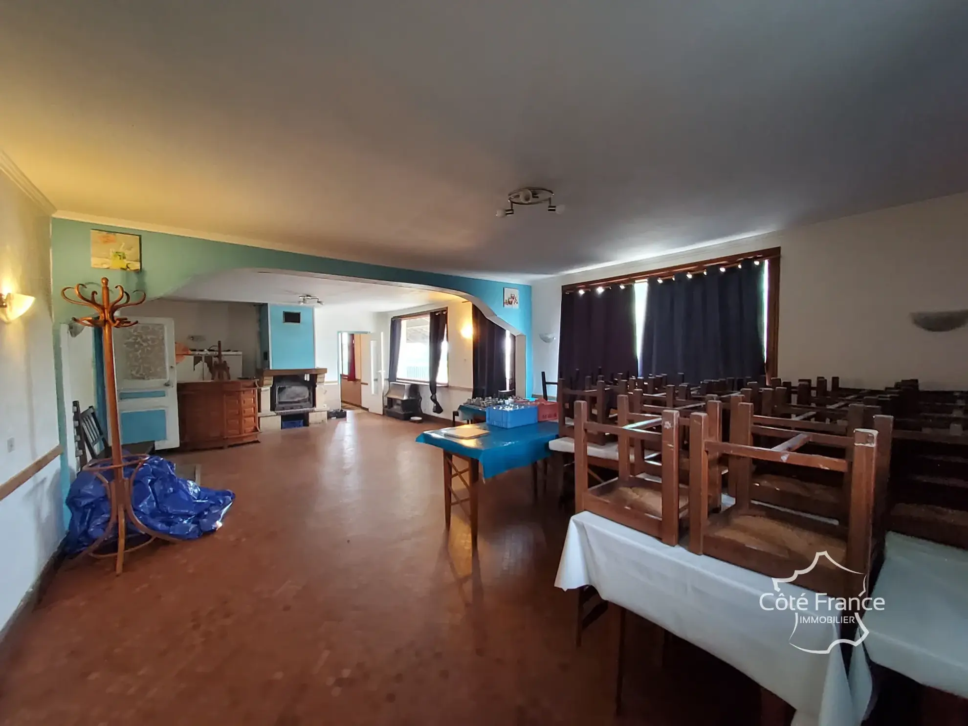 Ensemble immobilier avec fort potentiel à Neuville-Lez-Beaulieu (08) 