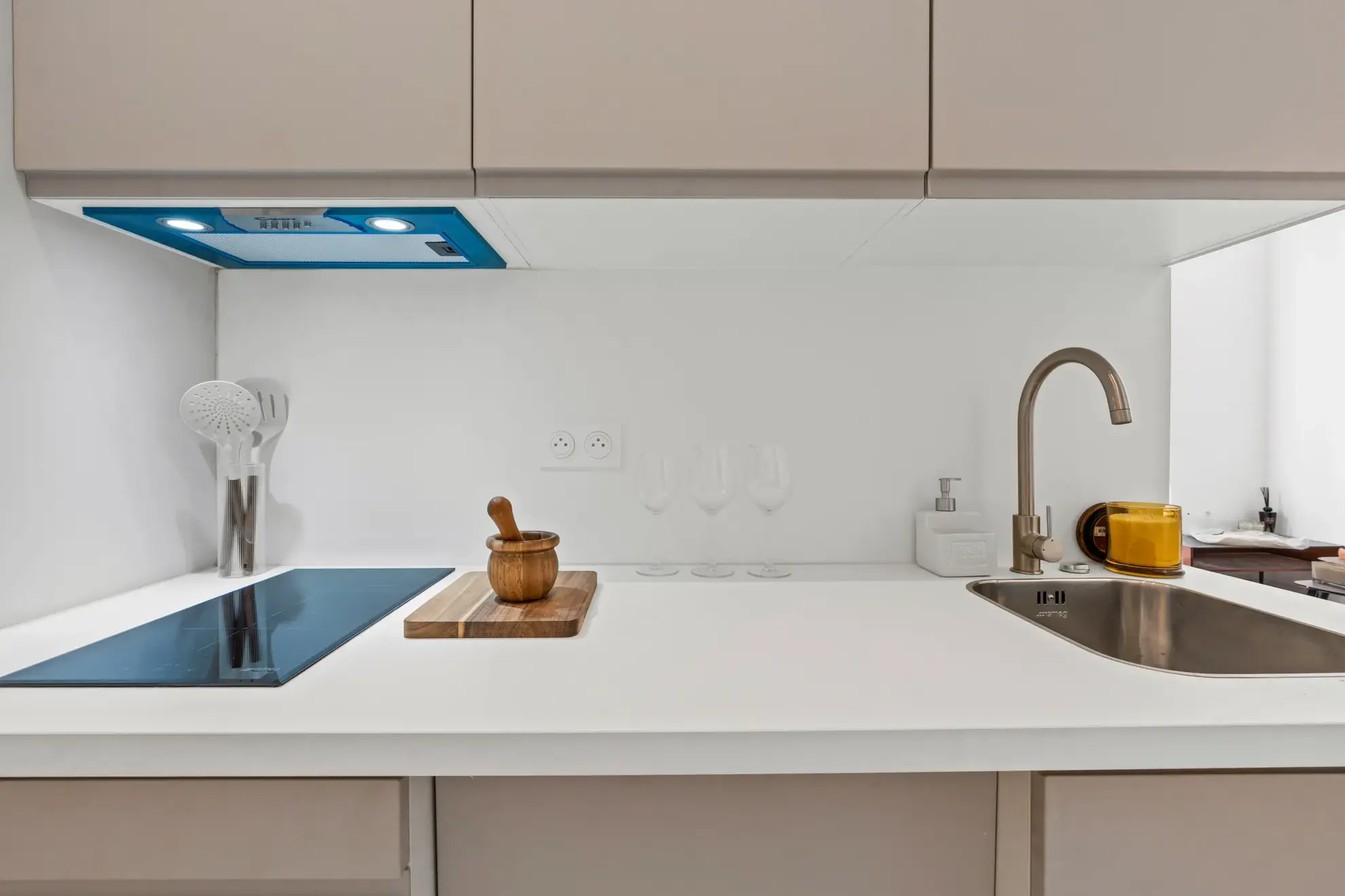 Appartement 2 pièces rénové à Nice proche coulée verte et Carabacel 