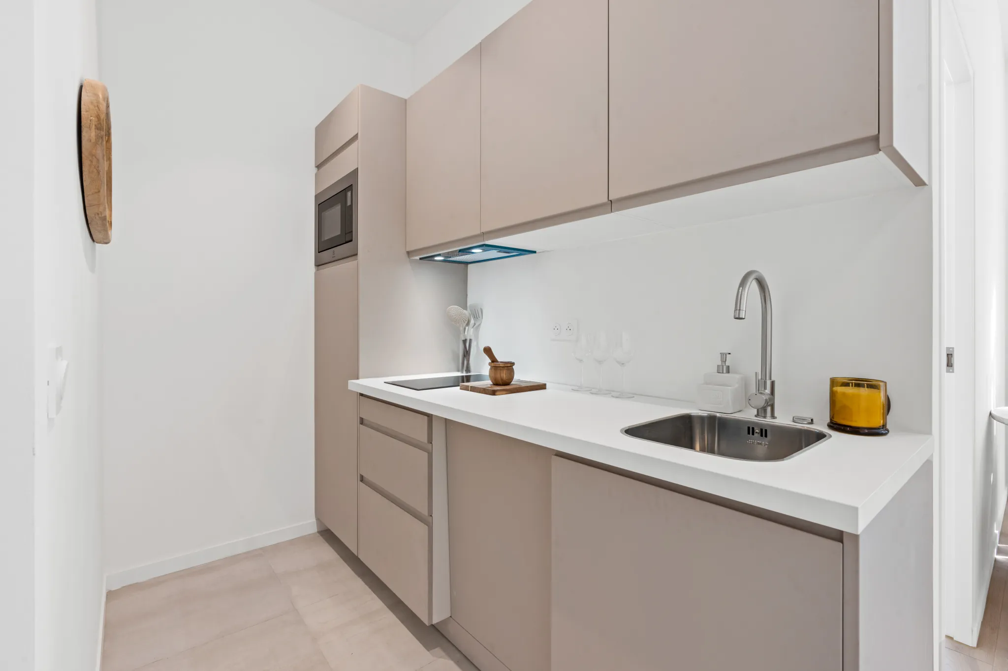 Appartement 2 pièces rénové à Nice proche coulée verte et Carabacel 