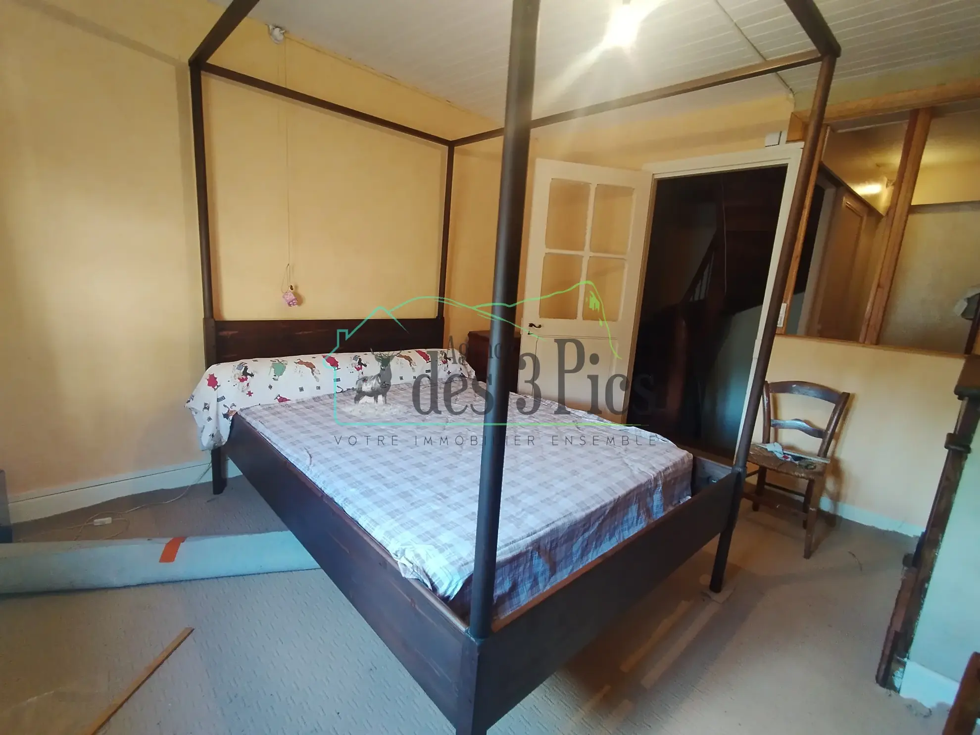 Maison T3 à rénover avec grange à Seix, idéal premier achat ou investissement saisonnier 