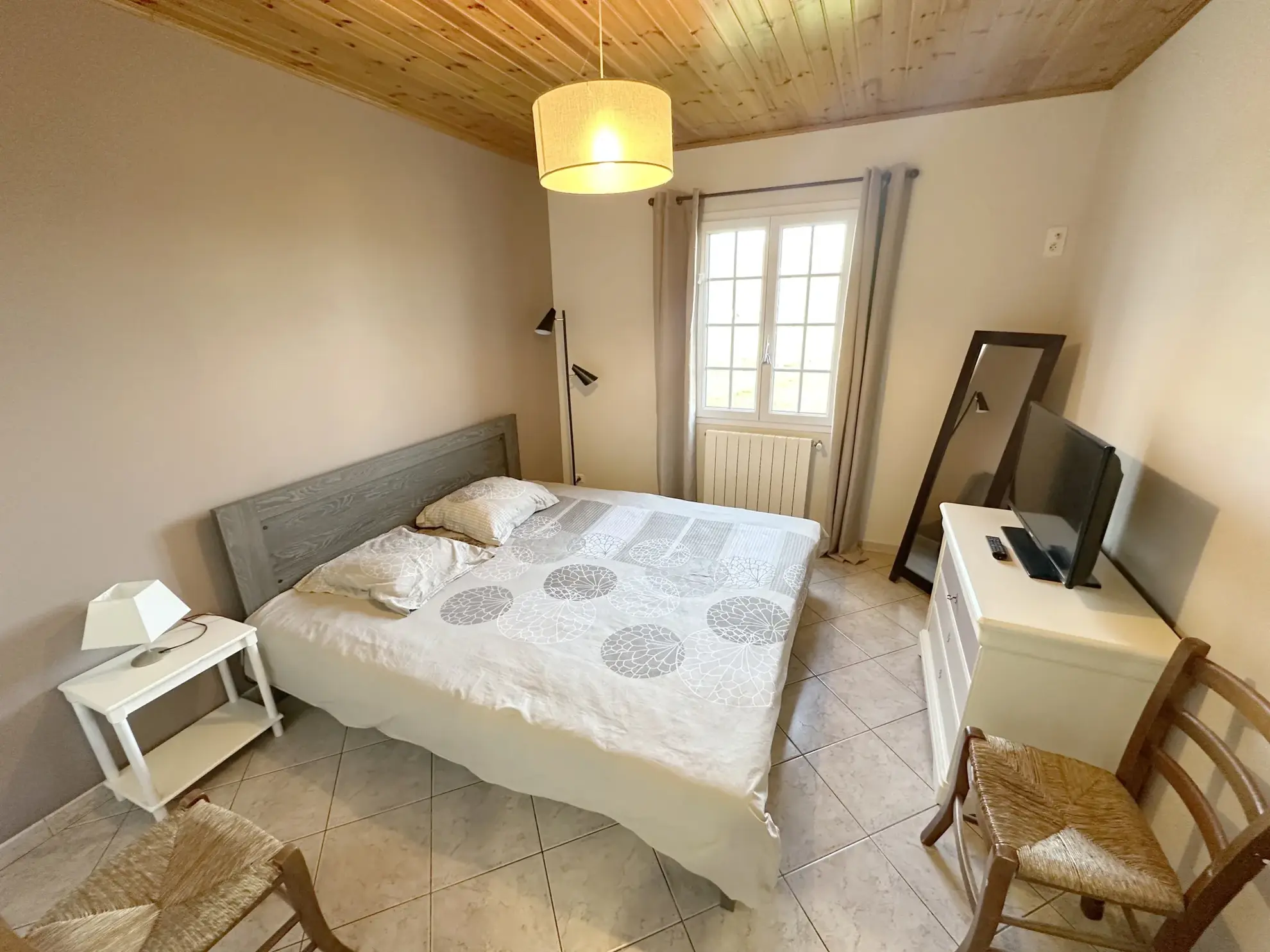 Maison 4 chambres à Cocumont avec piscine et vue sur la vallée 