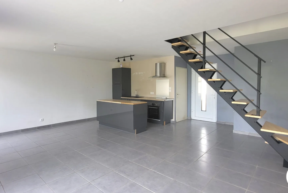 Belle maison récente de 80 m² avec jardin et garage à Lestrem 