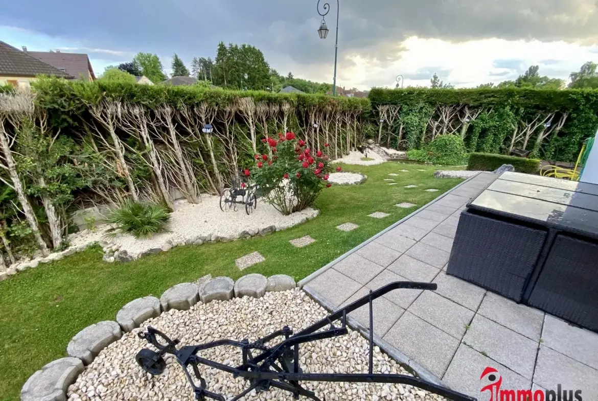 Maison à vendre à Dietwiller avec piscine et jardin – Opportunité idéale 