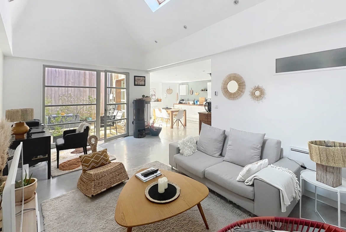 Loft à vendre à Tourcoing avec 2 chambres, terrasse et parking - Emplacement idéal 