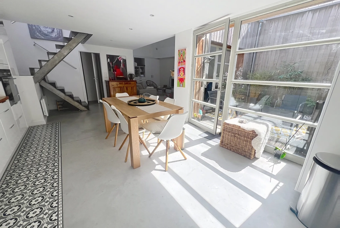 Loft à vendre à Tourcoing avec 2 chambres, terrasse et parking - Emplacement idéal 