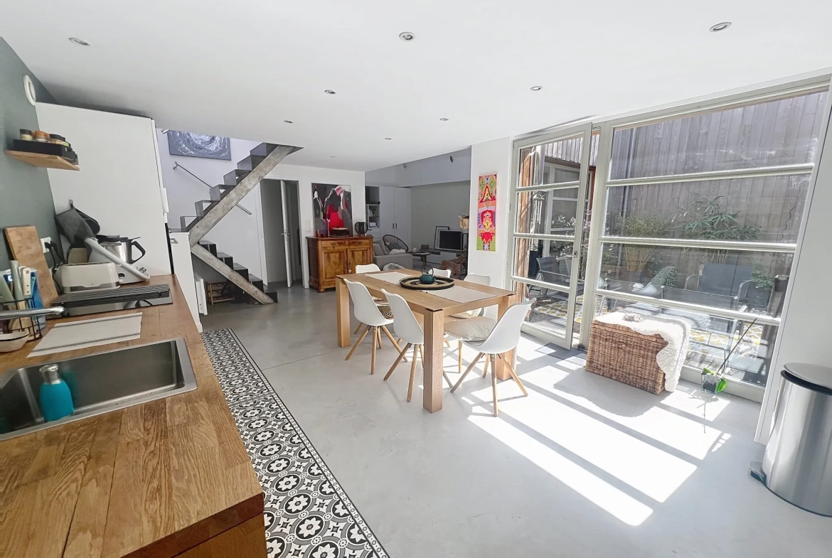 Loft à vendre à Tourcoing avec 2 chambres, terrasse et parking - Emplacement idéal 