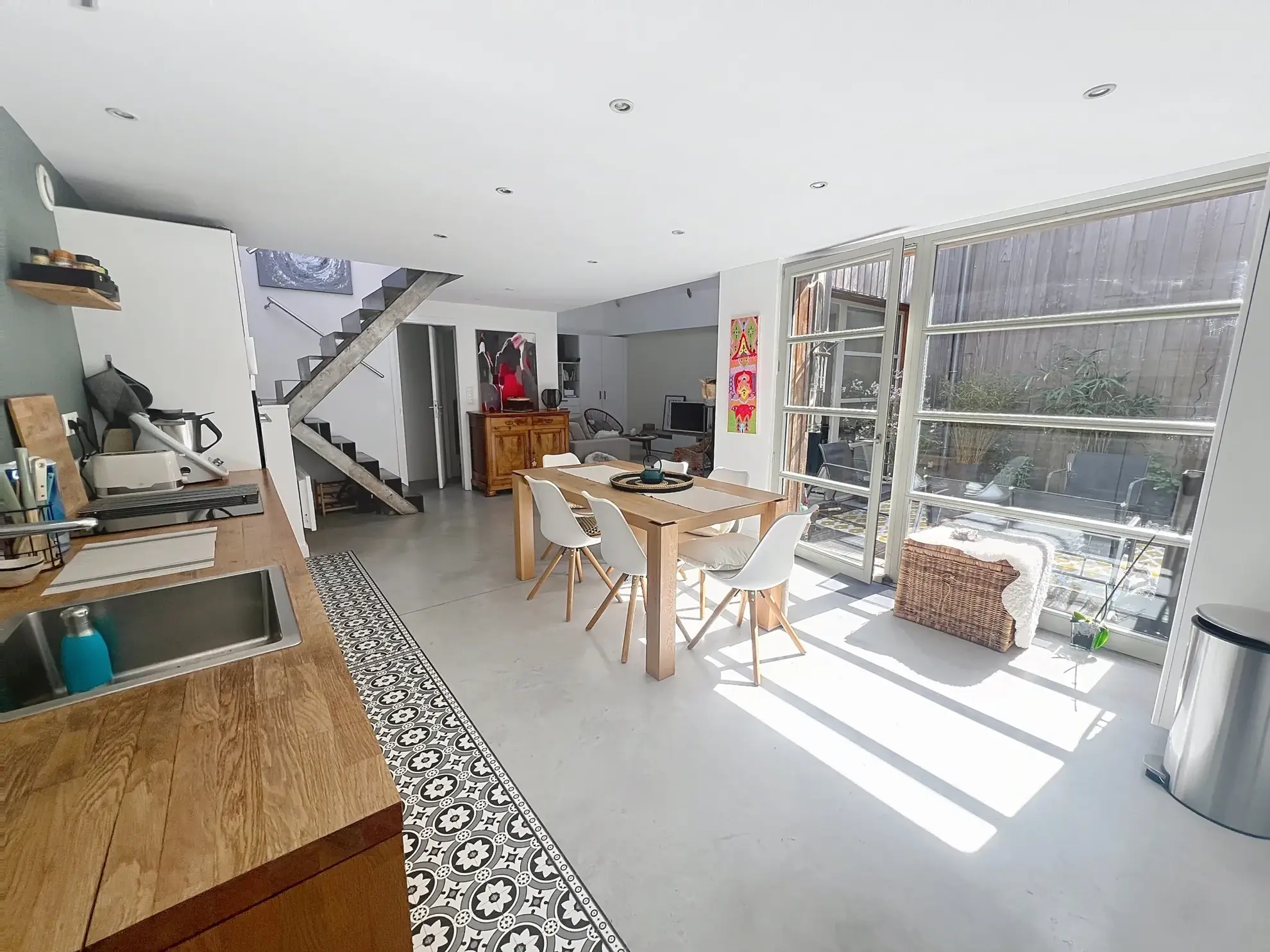 Loft à vendre à Tourcoing avec 2 chambres, terrasse et parking - Emplacement idéal 