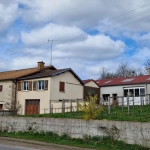Maison de 258 m2 avec ateliers, hangars et grands espaces à Bourbonne - Projet artisanal ou équestre