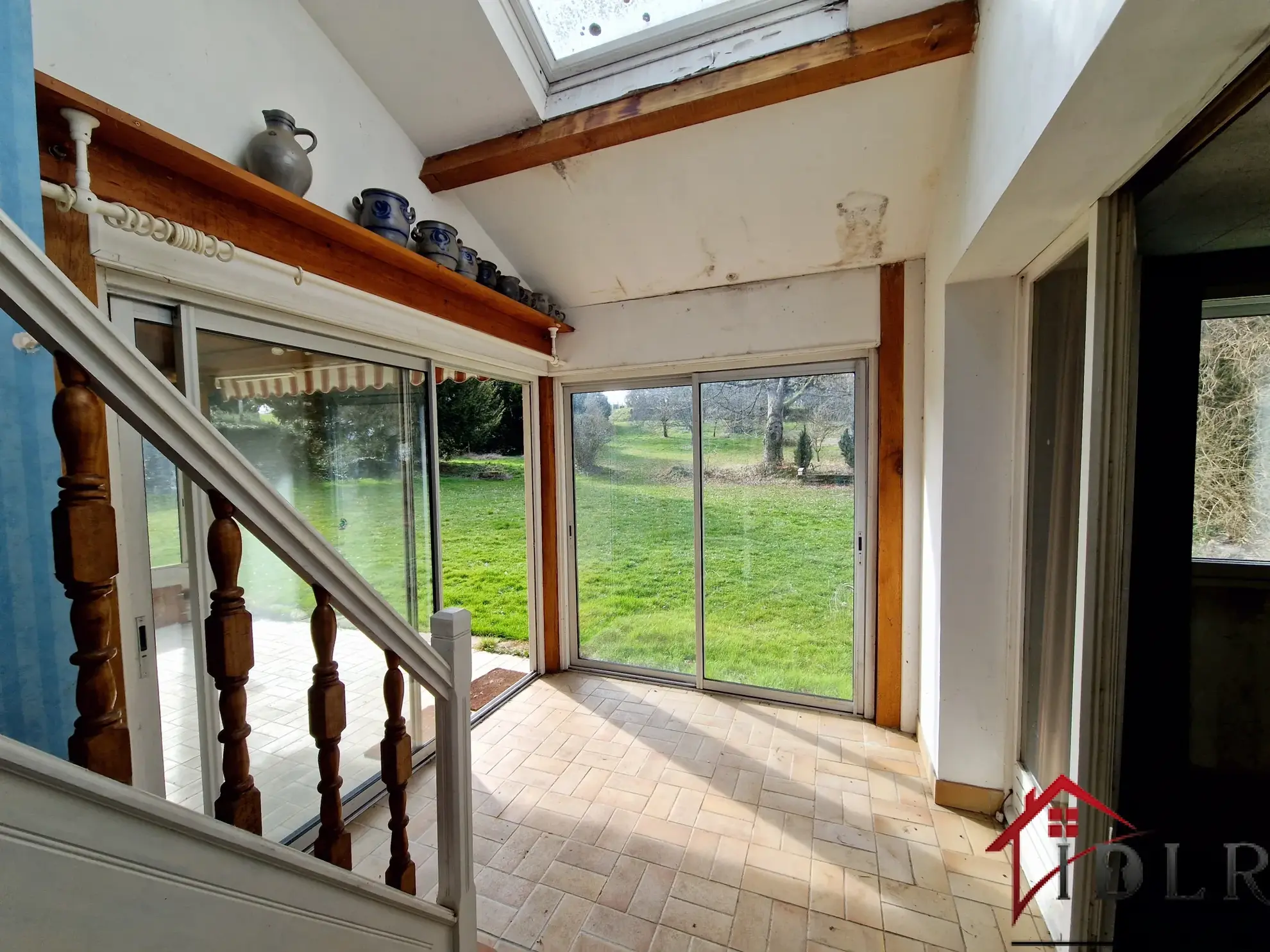 Maison d'architecte à rénover de 111 m2 avec grand terrain à Bourbonne-les-Bains 