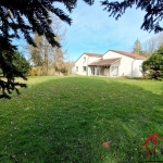 Maison d'architecte à rénover de 111 m2 avec grand terrain à Bourbonne-les-Bains