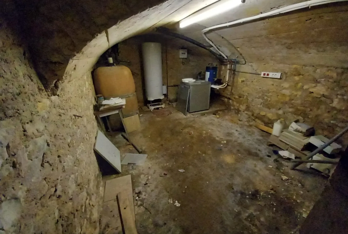 Maison en pierre avec 3 chambres à Guérigny – Proche forêt et commodités 