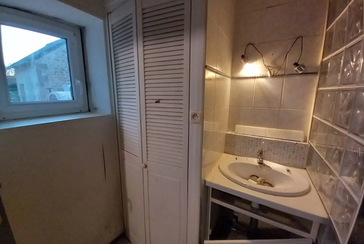 Maison en pierre avec 3 chambres à Guérigny – Proche forêt et commodités 