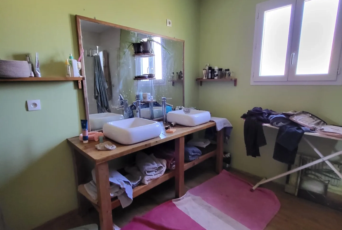 Charmante maison de plain-pied avec 3 chambres à Castelnaud-la-Chapelle 