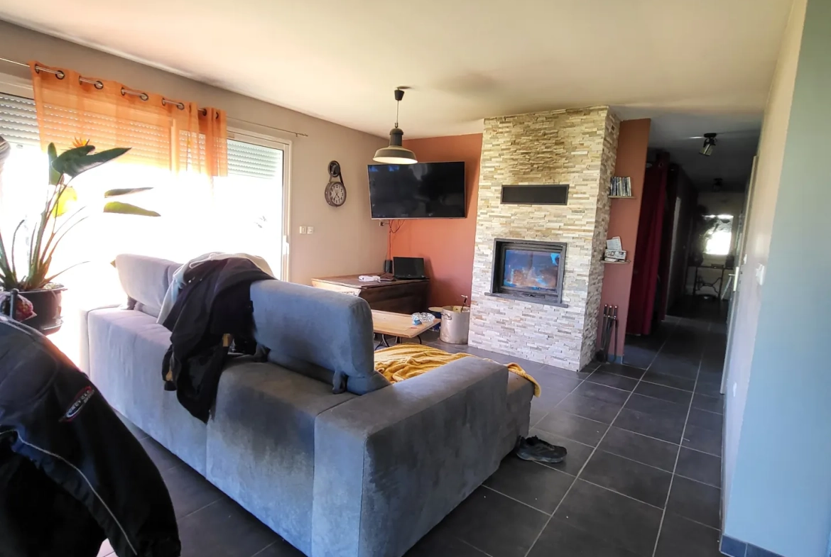 Charmante maison de plain-pied avec 3 chambres à Castelnaud-la-Chapelle 