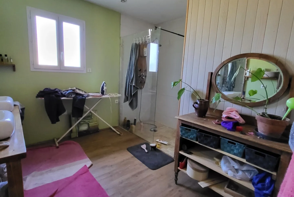 Charmante maison de plain-pied avec 3 chambres à Castelnaud-la-Chapelle 
