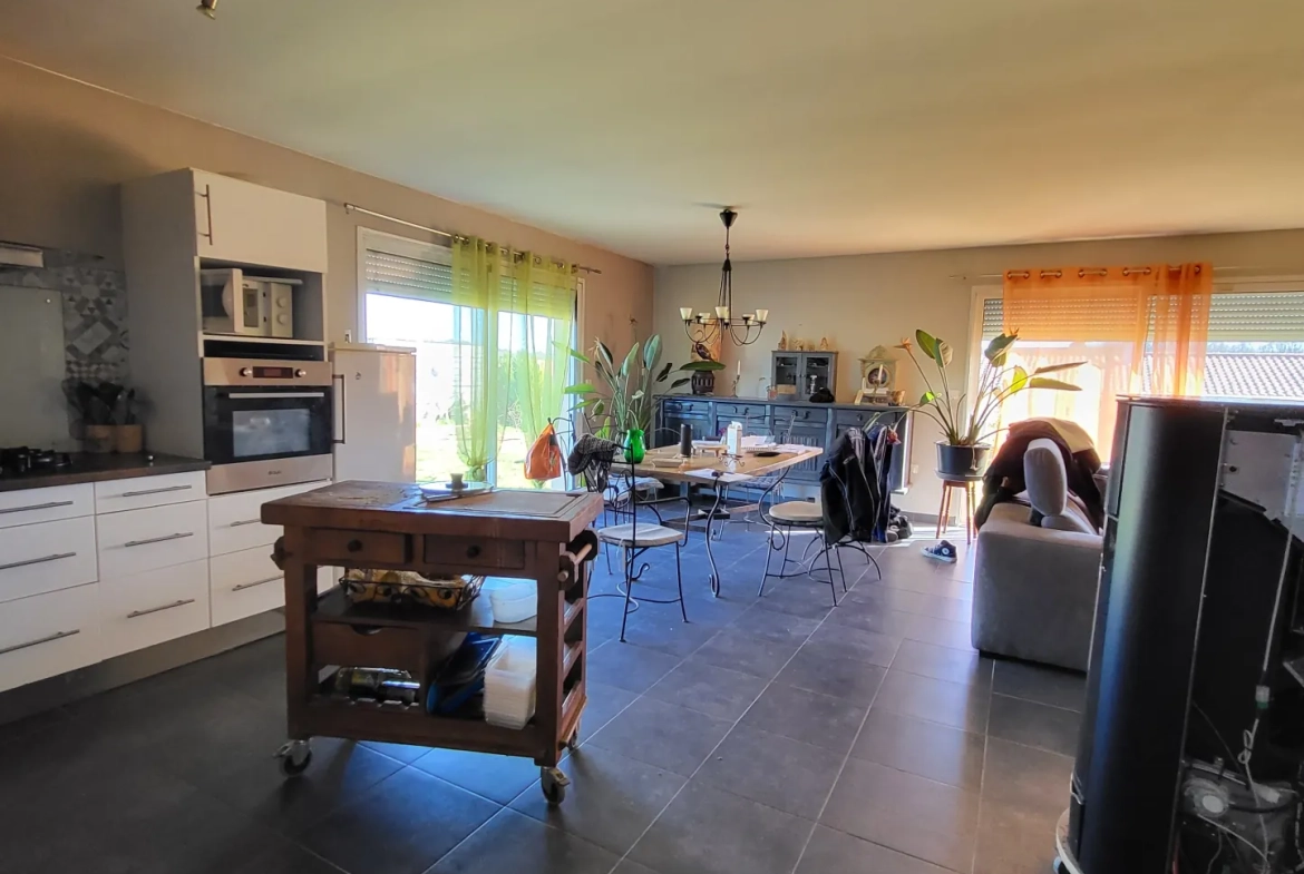Charmante maison de plain-pied avec 3 chambres à Castelnaud-la-Chapelle 