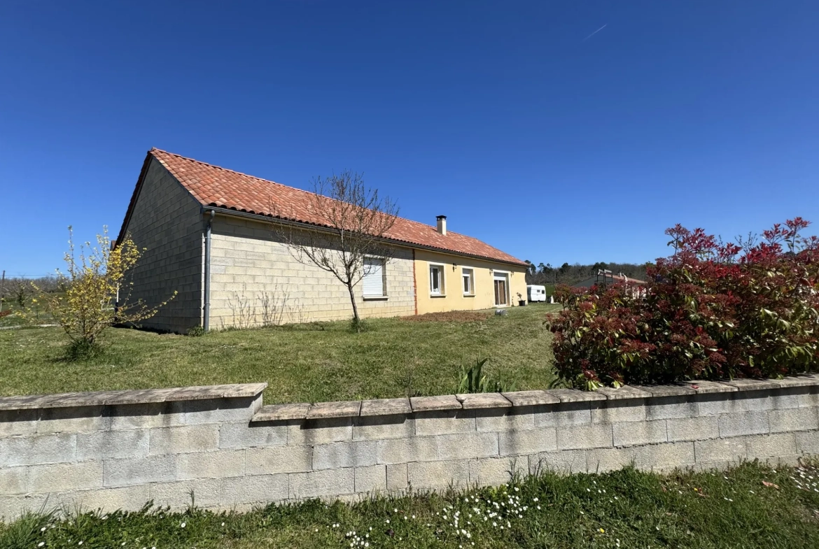Charmante maison de plain-pied avec 3 chambres à Castelnaud-la-Chapelle 