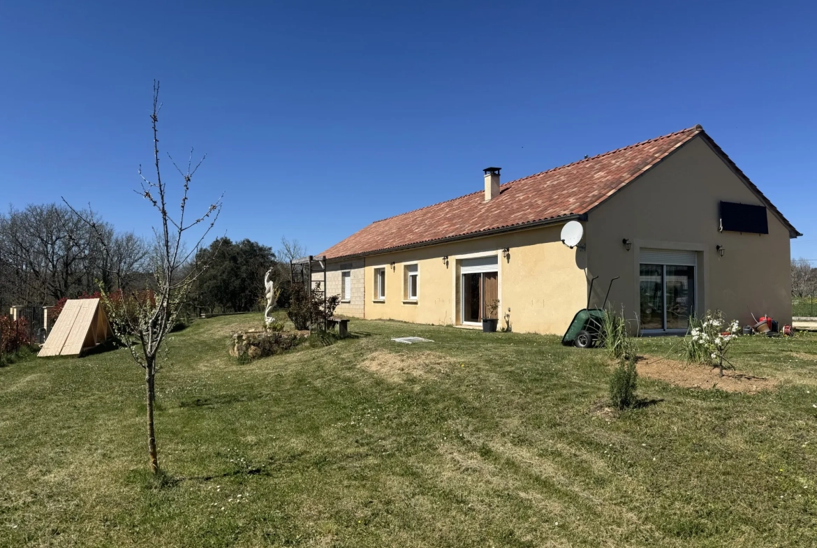 Charmante maison de plain-pied avec 3 chambres à Castelnaud-la-Chapelle 