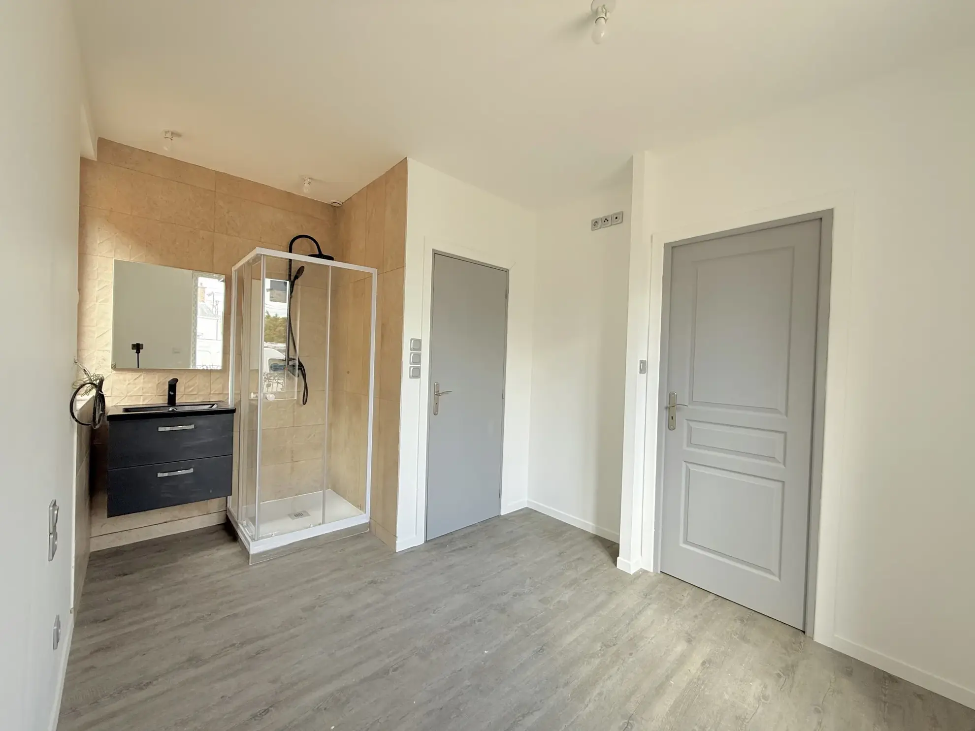 Maison individuelle de 85 m² avec 4 chambres à Vierzon, secteur calme 