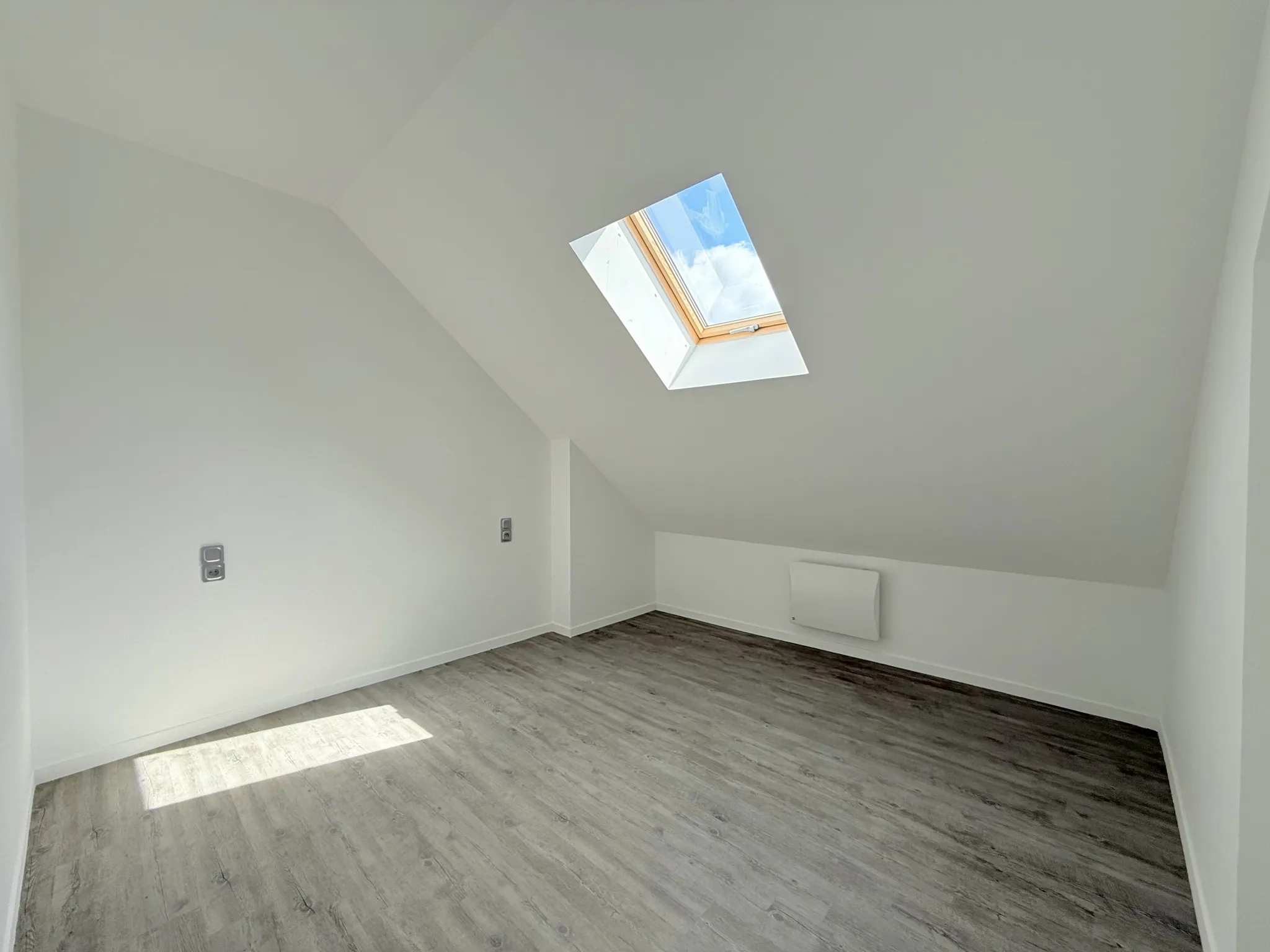 Maison individuelle de 85 m² avec 4 chambres à Vierzon, secteur calme 