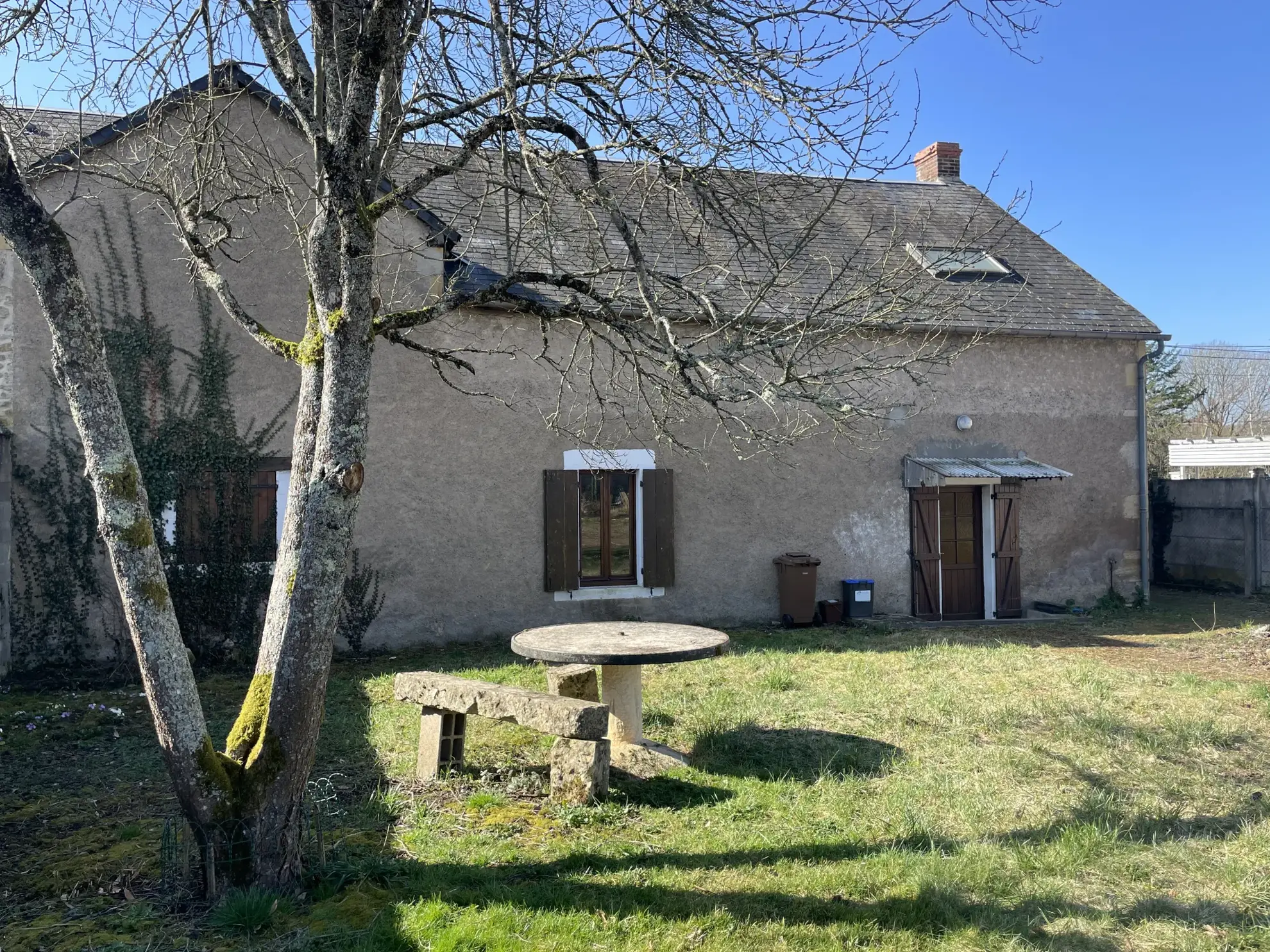 Maison de plain-pied à Prémery de 114 m² avec 4 chambres et garage 