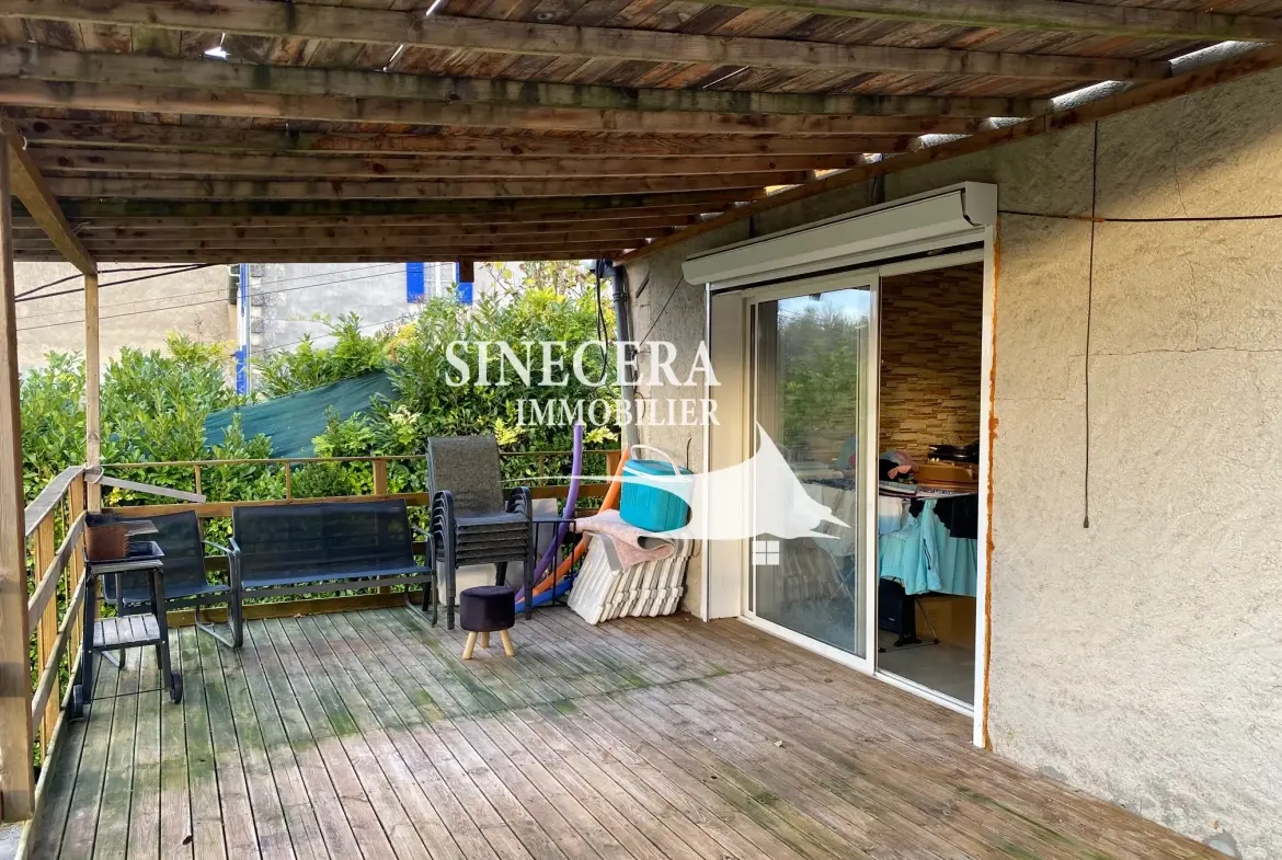 Maison de ville avec terrain à Riberac - 4 chambres et terrasse suspendue 