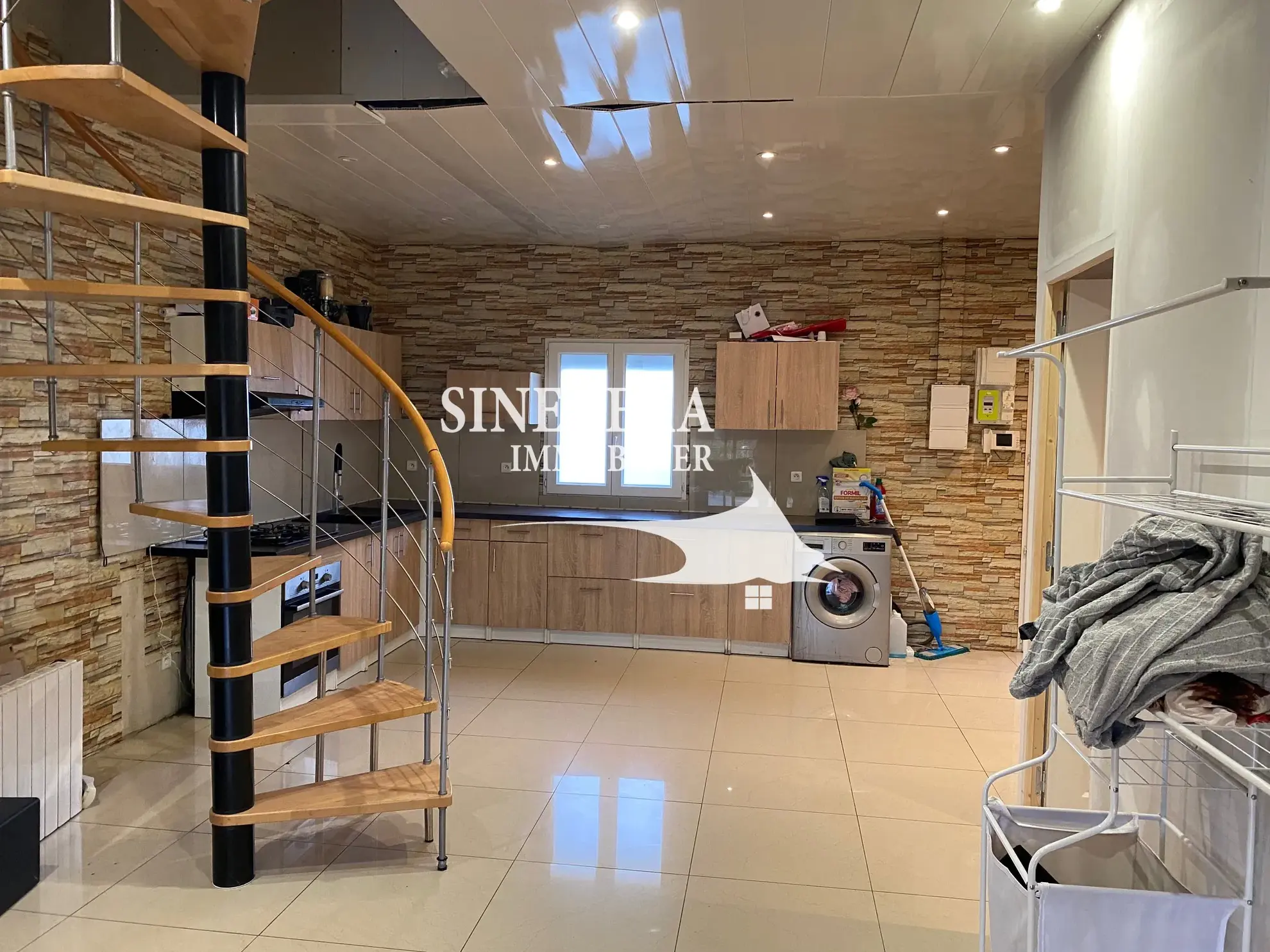 Maison de ville avec terrain à Riberac - 4 chambres et terrasse suspendue 